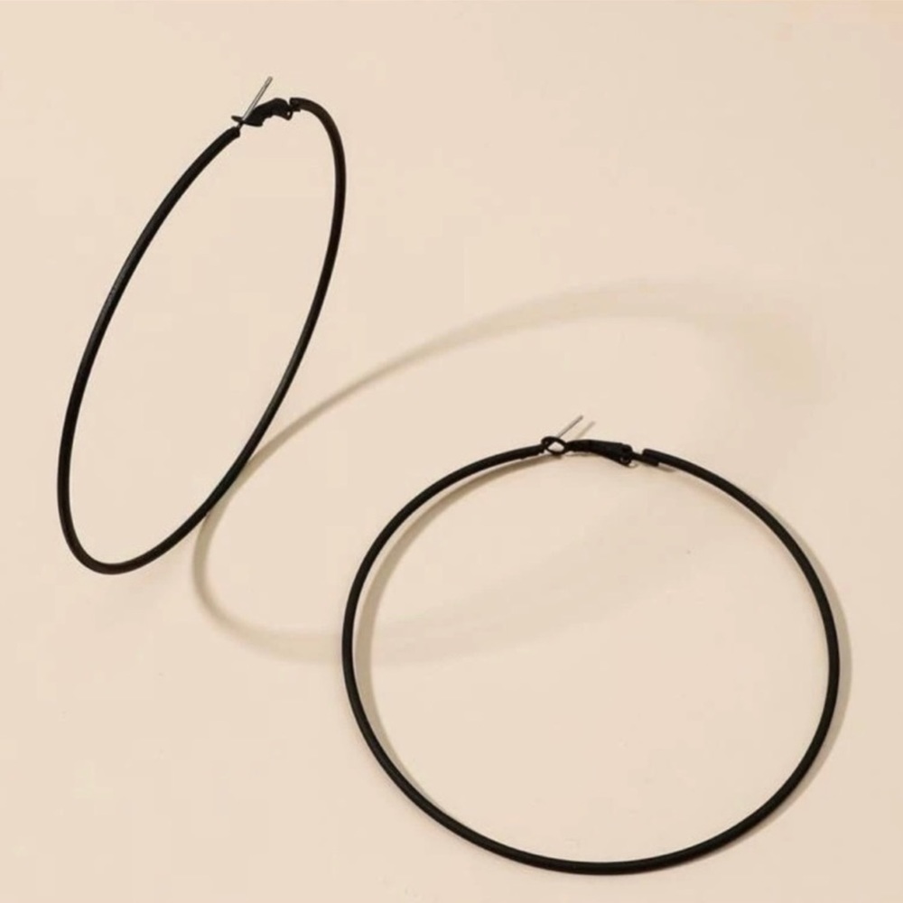 Modern Chic Oversized Hoop - Picture 2 of 2